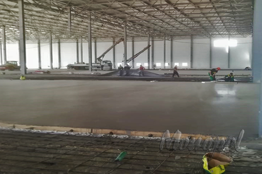 Устройство бетонного пола с топпингом ЗАО "Томилинская Птицефабрика", S = 46000 кв.м