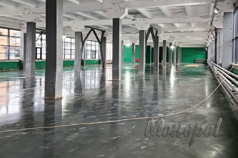 Устройство бетонного пола с топпингом БЦ "Мотор", S = 1100 кв.м